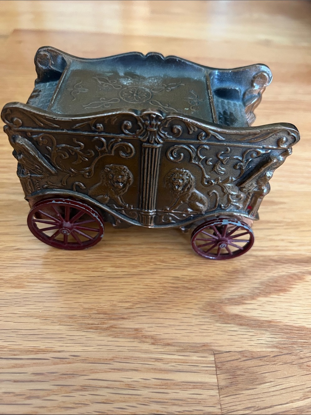 Vintage Banthrico Ornate Decorative Miniature Carriage bank
